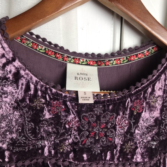 Knox Rose #1 Velvet Embroidered Floral Top Blouse - Picture 5 of 8
